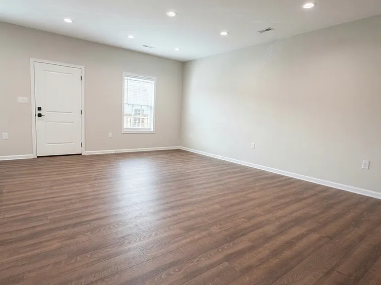 800 Massanutten Ave — Photo 9