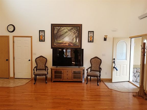 4th image of 1721 Walsh Ct