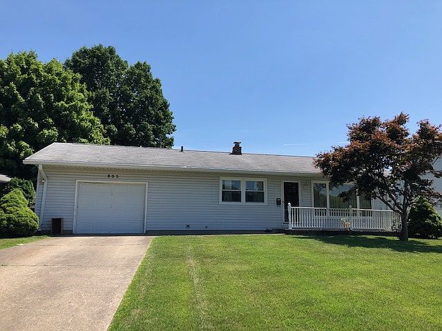 1st image of 805 Parkway Dr