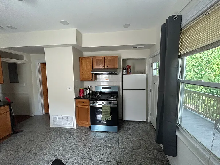 190 Highland St #2 — Photo 6