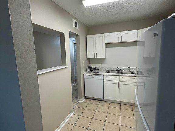 5th image of 128 Smith St