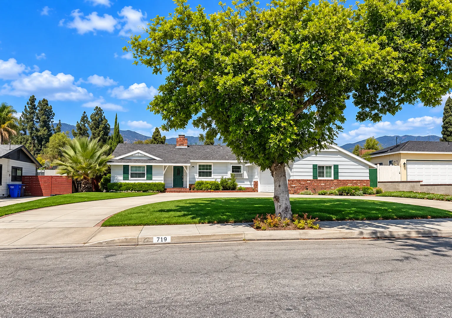 3bd/2.5 bath in Glendora with a pool!! — Photo 2