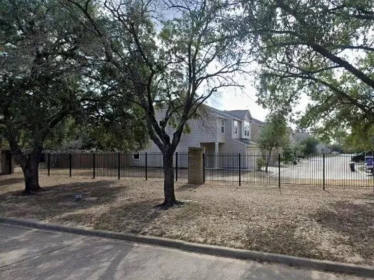 2011 Sweet Lilac Dr — Photo 18