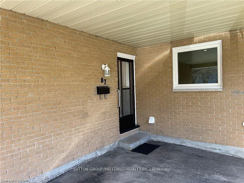 Building Photo - 87 Monmore Rd