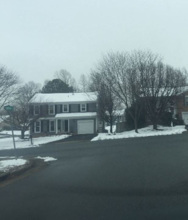 2nd image of 4 Hawthorne Ct
