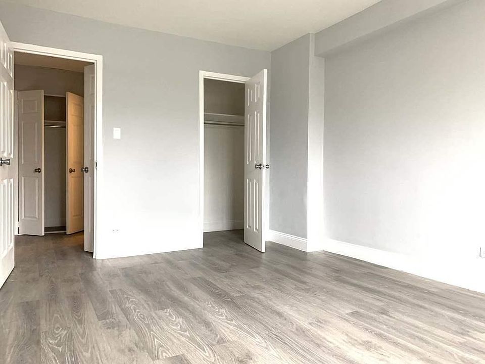 2nd image of 3555 Bruckner Blvd #4