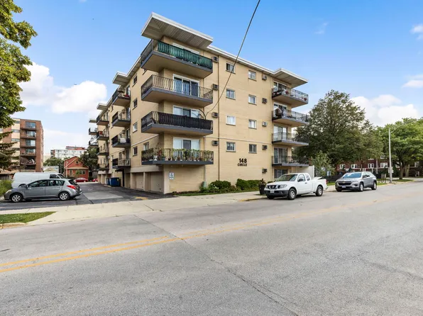 148 Circle Ave APT 401, Forest Park, IL 60130