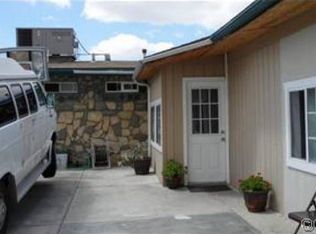 557 E King St, Rialto, CA 92376