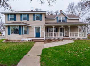 109 Lakeshore Dr NW, Stewartville, MN 55976