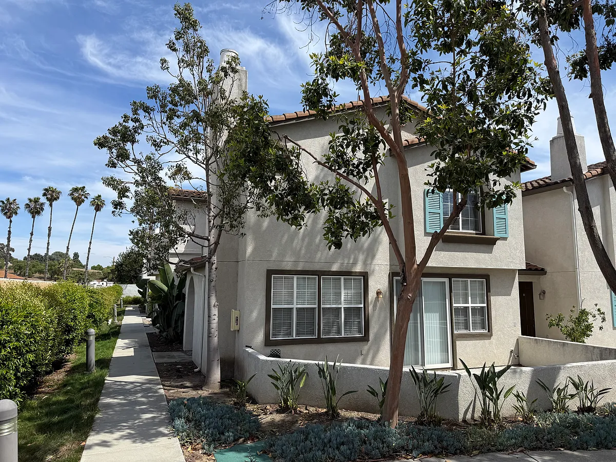 Building Photo - 315 Dolphin Ln #5