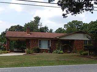 1022 W Holly Hill Rd, Thomasville, NC 27360