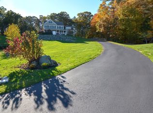 13 Hunter Ln, Medway, MA 02053