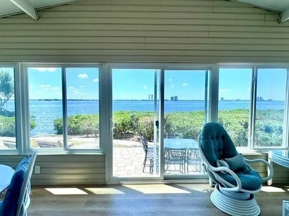 5548 Adam Dr, North Fort Myers, FL 33917