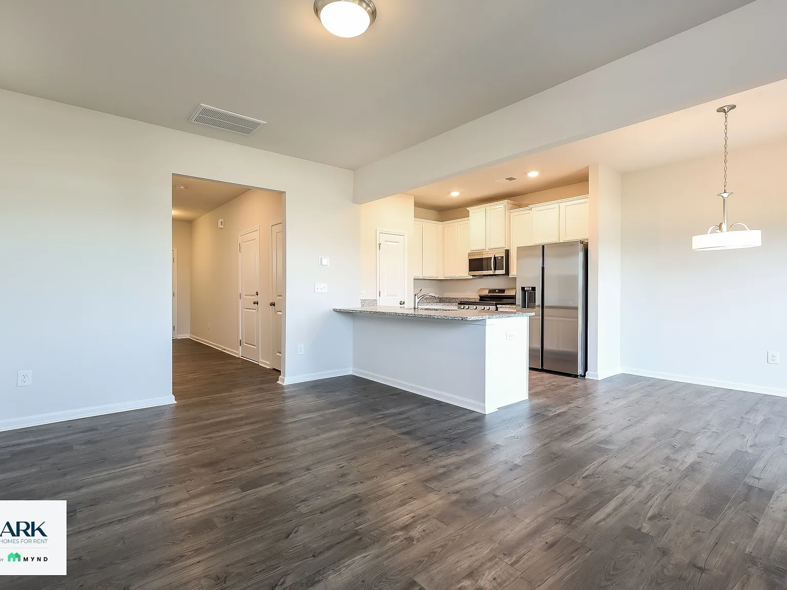 3 bed, 2.0 bath, 1448 sqft, $1,699 — Photo 3