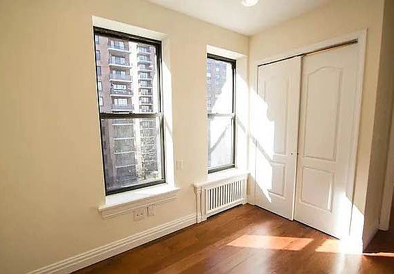 3rd image of 2 Manhattan Ave APT 7