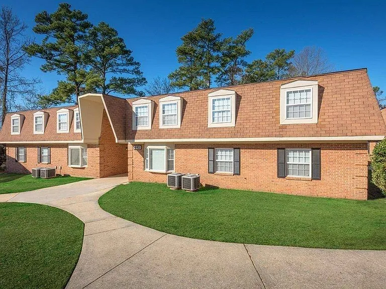 The Residences at Fayetteville — Photo 14