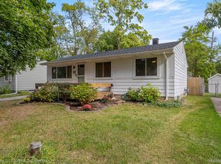 3174 Roselawn St, Walled Lake, MI