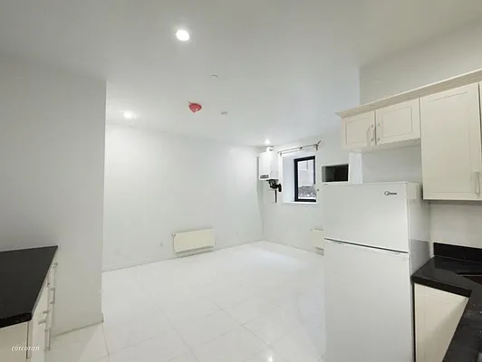 Rented by Batra Group Inc | media 11