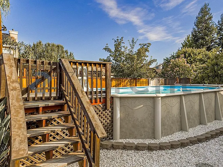 1465 Valley Glen Dr — Photo 36