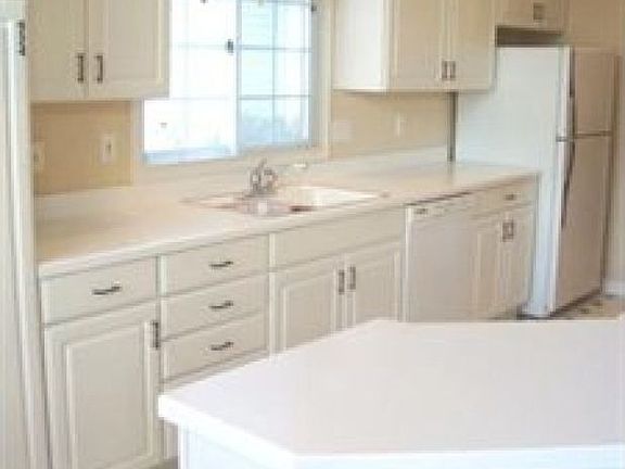 5th image of 18 Golf View Ln #13