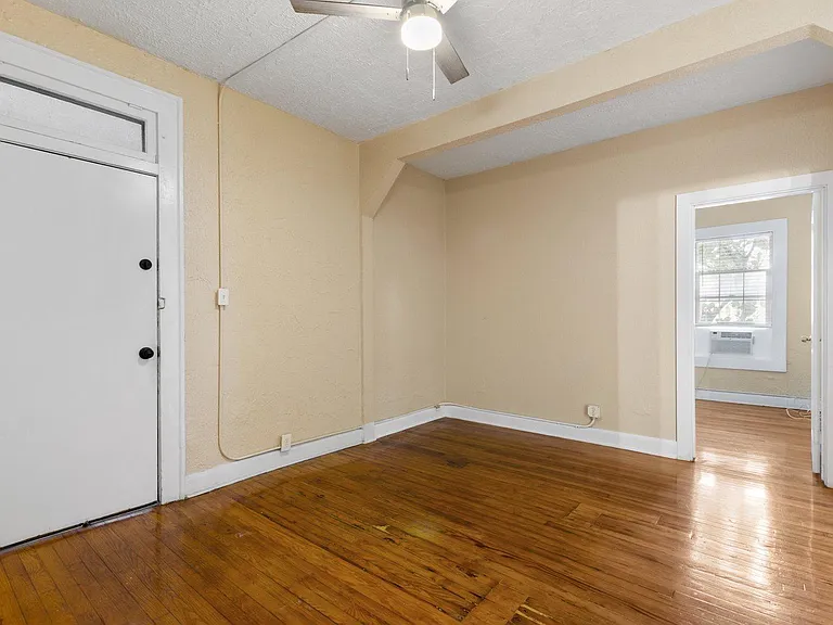 323 N Westland Ave #4 — Photo 2