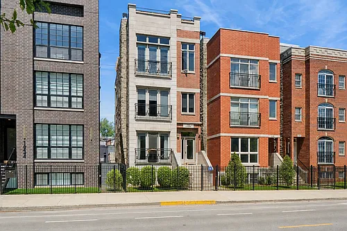 1930 W Belmont Ave #1 Photo 1