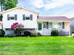 6379 Edgehurst Dr, Brookpark, OH 44142
