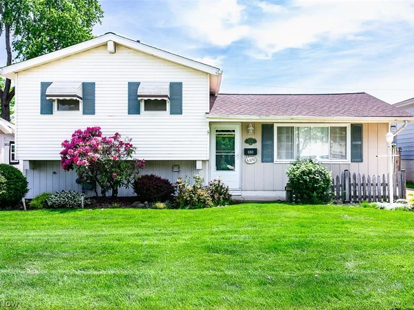 6379 Edgehurst Dr, Brookpark, OH 44142