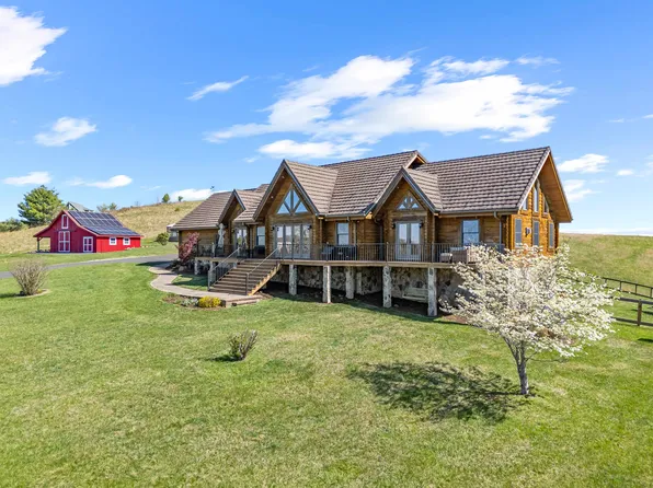 4005 Stanley Rd, Christiansburg, VA 24073