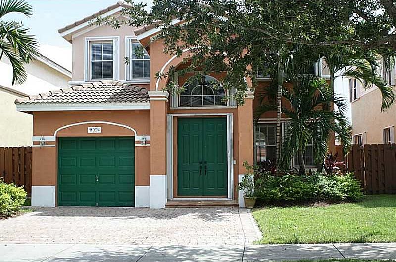 1st image of 11324 NW 47th Ln