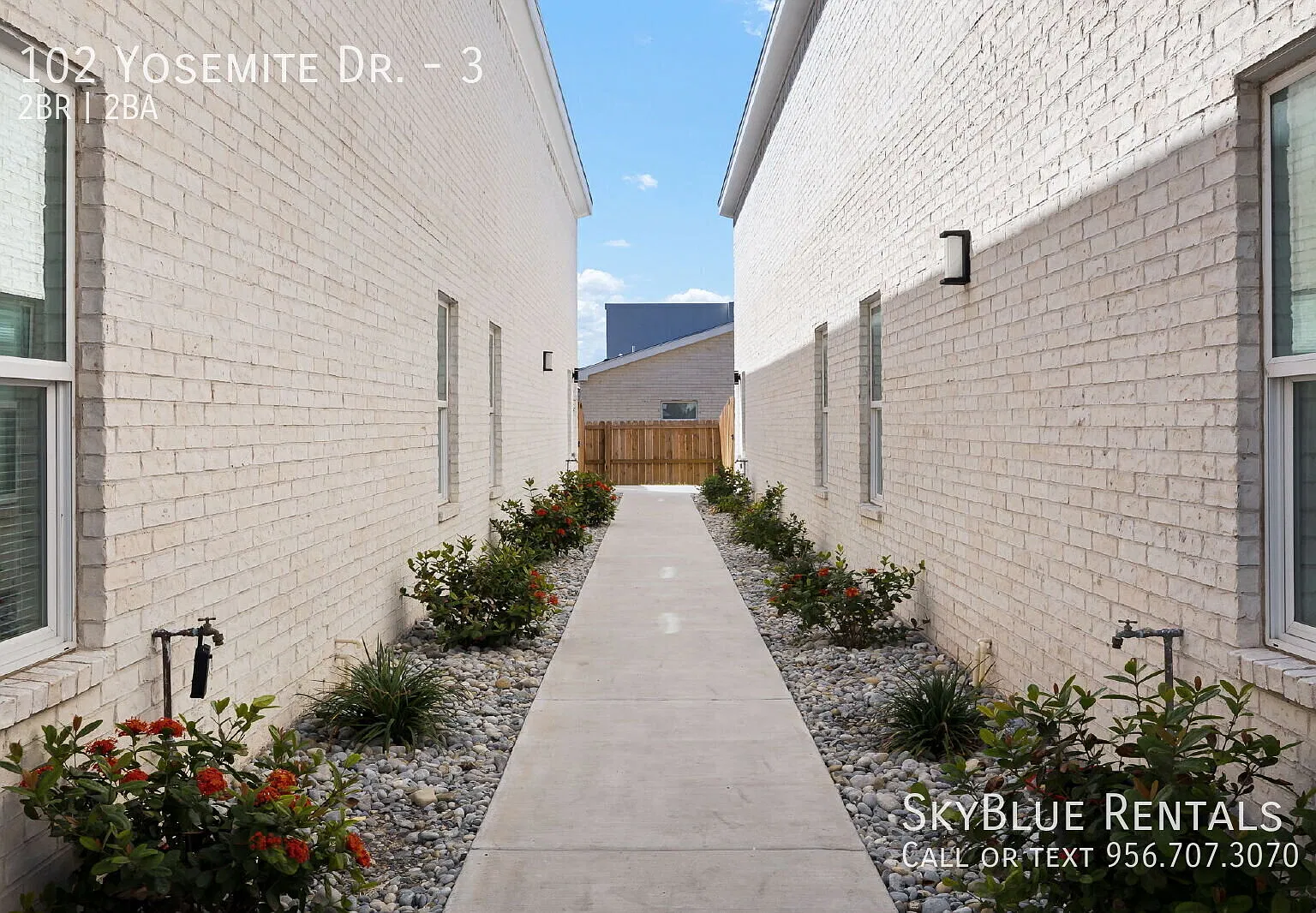 "Charming 2-Bed, 2-Bath Retreat at 102 Yosemite Dr., Mission, TX - Perfectly Cozy Living in 864 S... — Photo 2