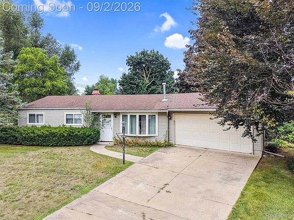 3rd image of 4595 Newcroft Ct