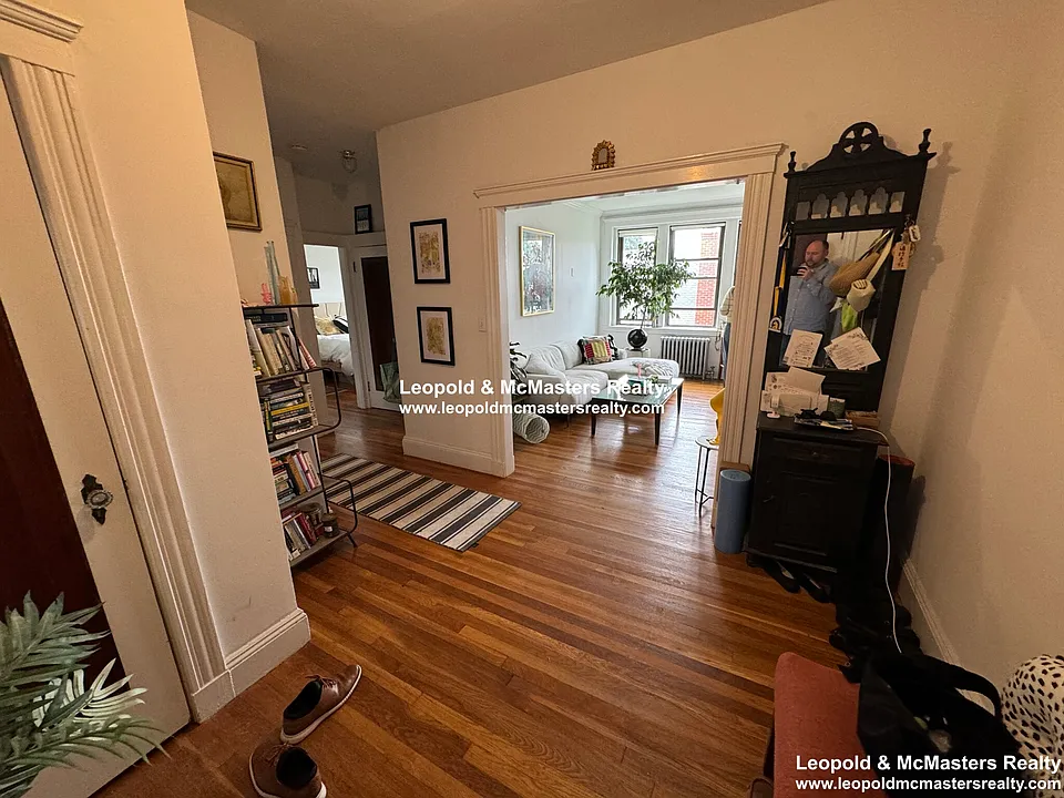 30 Bellevue St #12D
