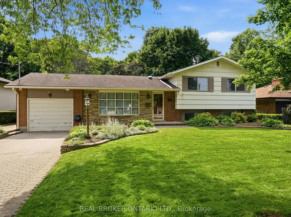 23 Kings Grant Rd, Saint Catharines, ON L2N 2S1