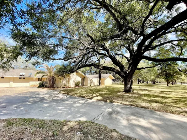 32 Crestline Dr, Pleasanton, TX 78064