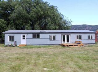 11 Emery Rd, Oroville, WA 98844