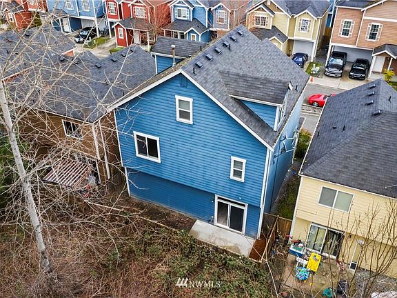 4th image of 11530 6th Ave E