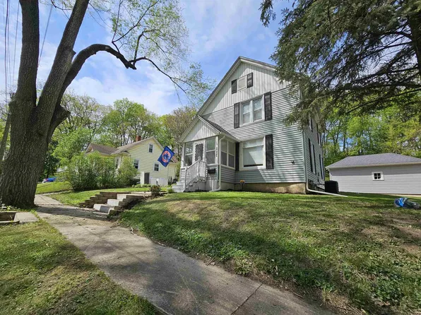 1003 Center St, Dixon, IL 61021