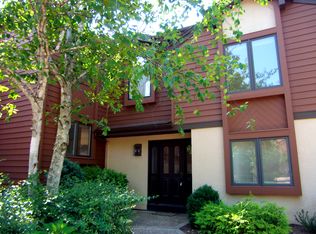 572 Sayre Dr, Princeton, NJ 08540