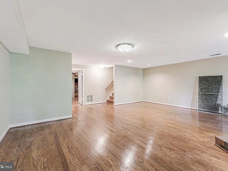 2029 Magarity Ct — Photo 41