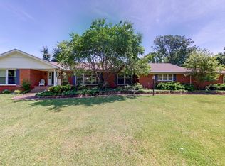 909 Lakeshore Dr, Gallatin, TN 37066