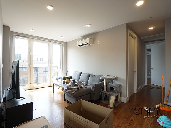 3rd image of 853 Lexington Ave #3E