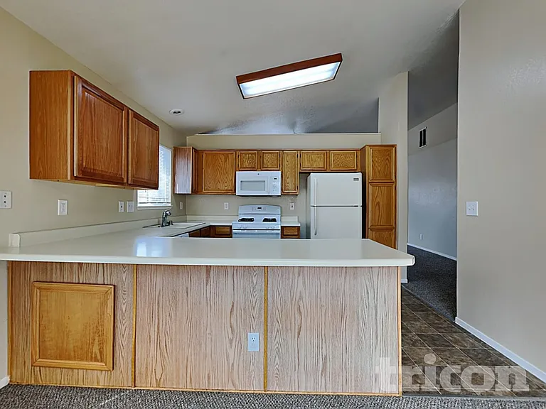 8640 Sopwith Blvd — Photo 7