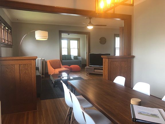 2nd image of 924 Smith Ave S Unit 2