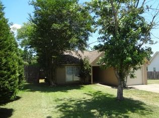 131 Woodleigh Rd, Dothan, AL 36305