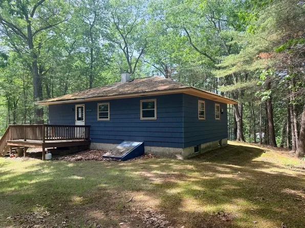 8 Molloy Rd, Georgetown, MA 01833