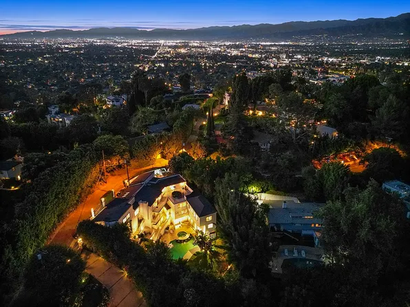 3511 Berry Dr, Studio City, CA 91604