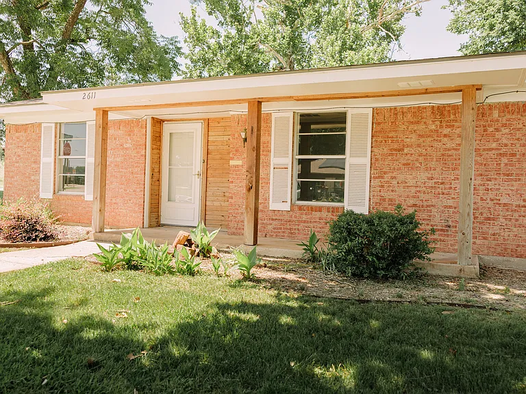 2611 Easy St — Photo 4