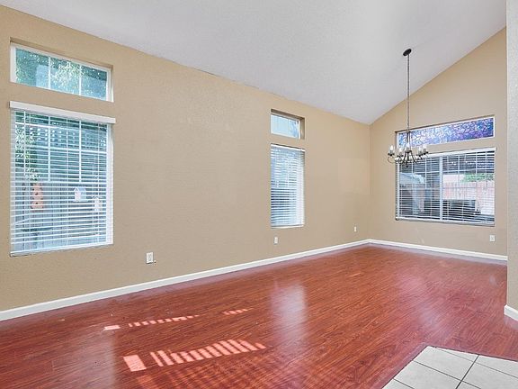 4th image of 513 De Flores Circle