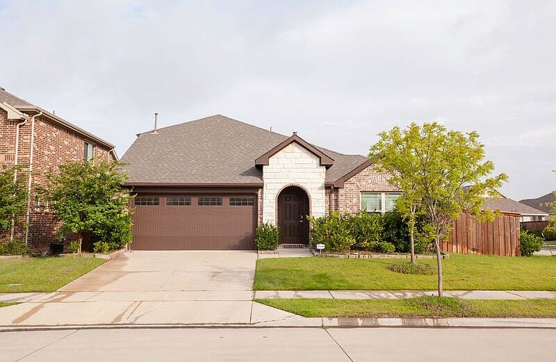 1st image of 3811 Thomas Plains Dr